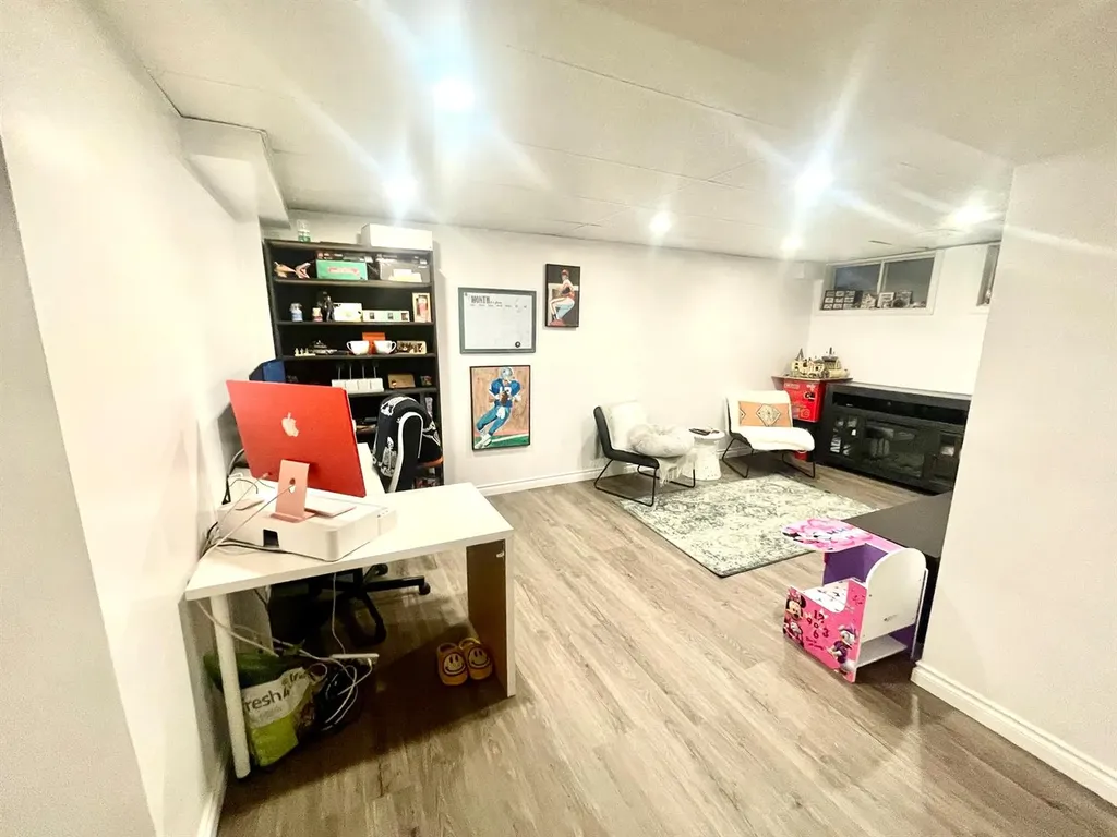 1124 24 Street Wainwright AB T9W 1W4