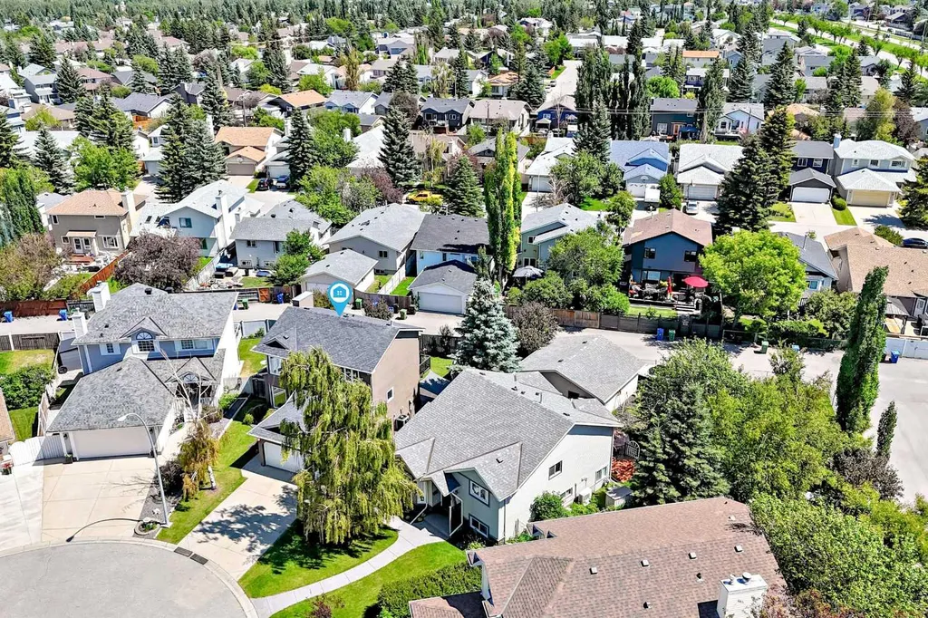 21 Shawbrooke Bay SW Calgary AB T2Y 3A1