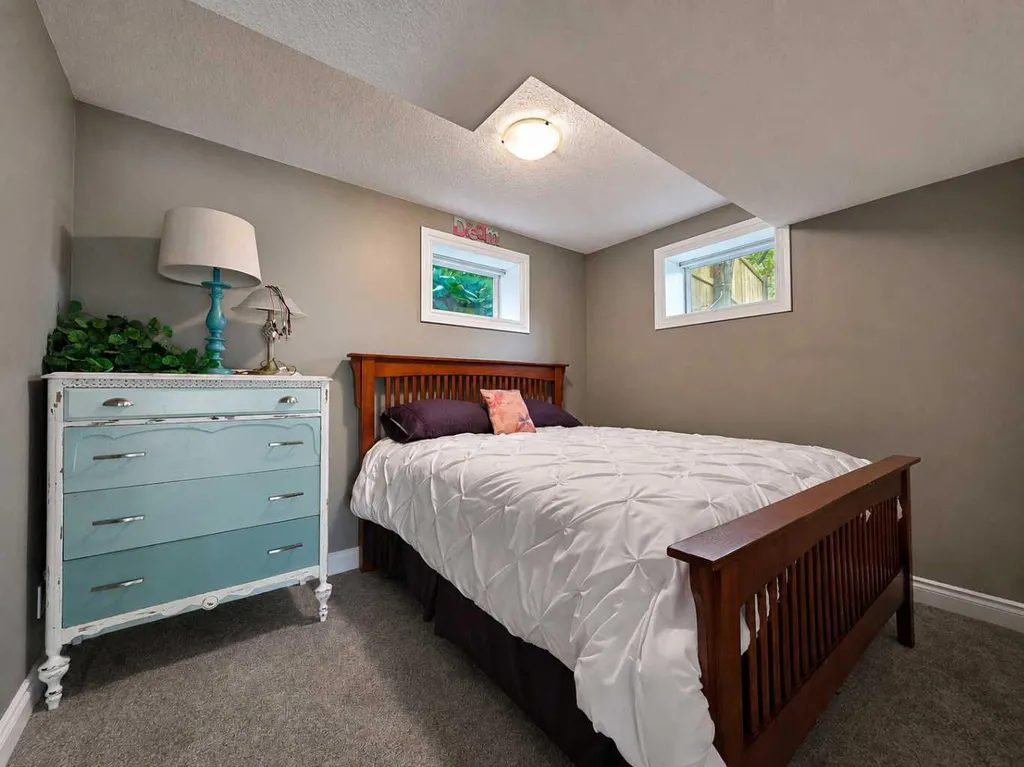 10821 & 10817 Grande Avenue Grande Cache AB T0e0y0