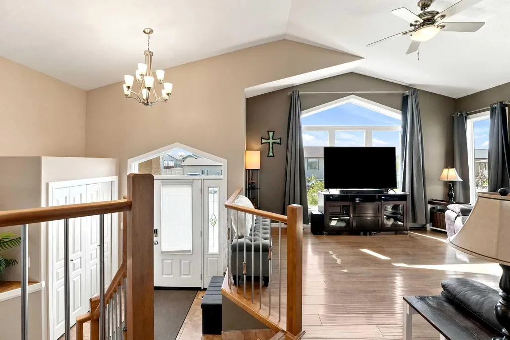 84 Mackenzie Crescent Lacombe AB T4L 0B3