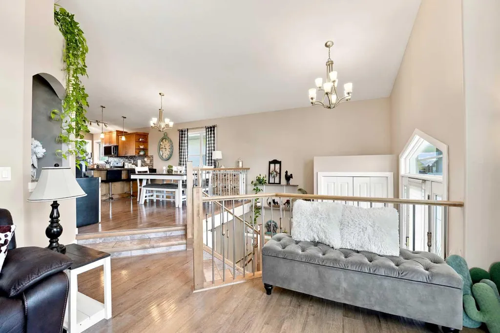 84 Mackenzie Crescent Lacombe AB T4L 0B3