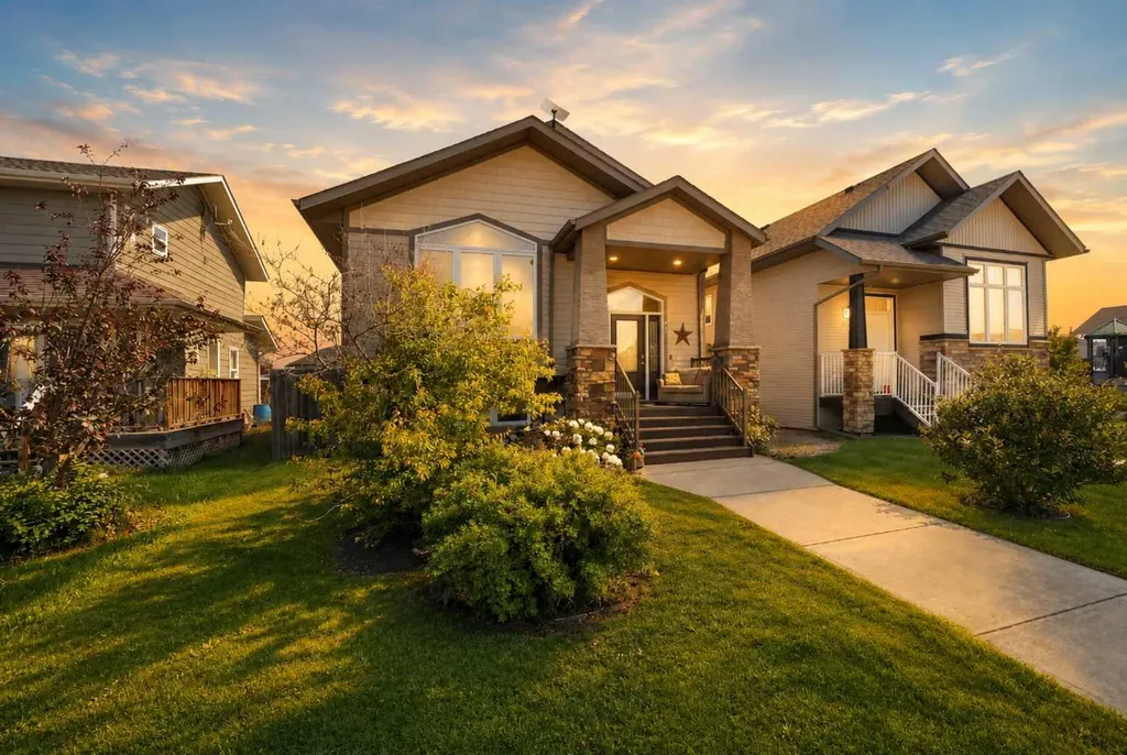 84 Mackenzie Crescent Lacombe AB T4L 0B3
