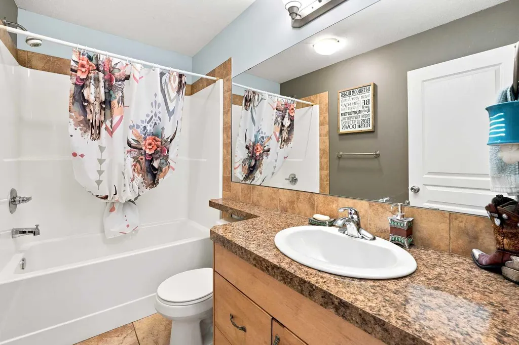 84 Mackenzie Crescent Lacombe AB T4L 0B3