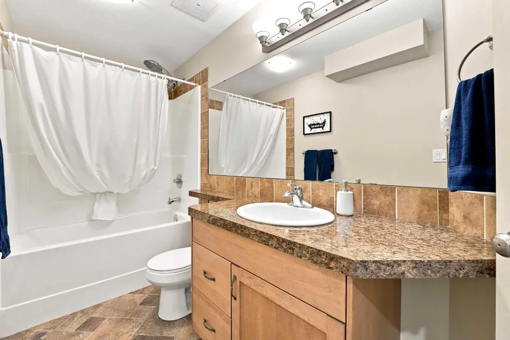84 Mackenzie Crescent Lacombe AB T4L 0B3
