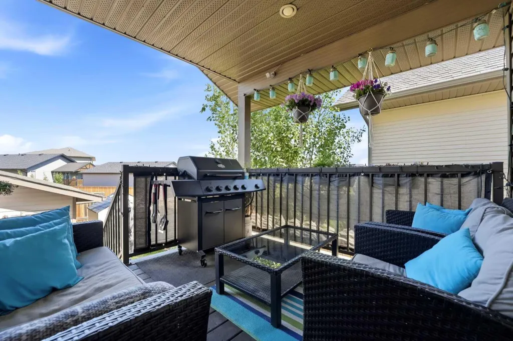84 Mackenzie Crescent Lacombe AB T4L 0B3