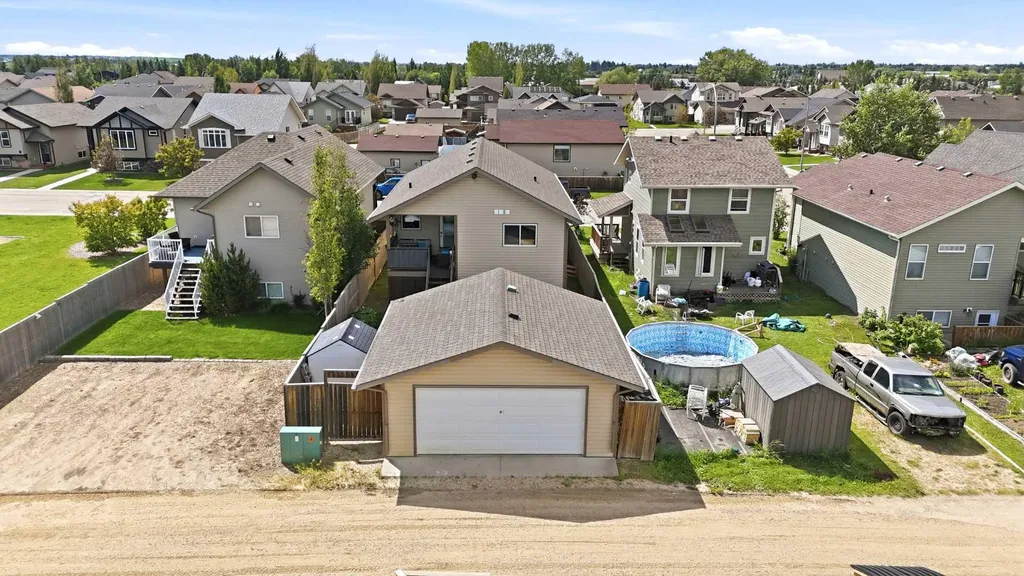 84 Mackenzie Crescent Lacombe AB T4L 0B3
