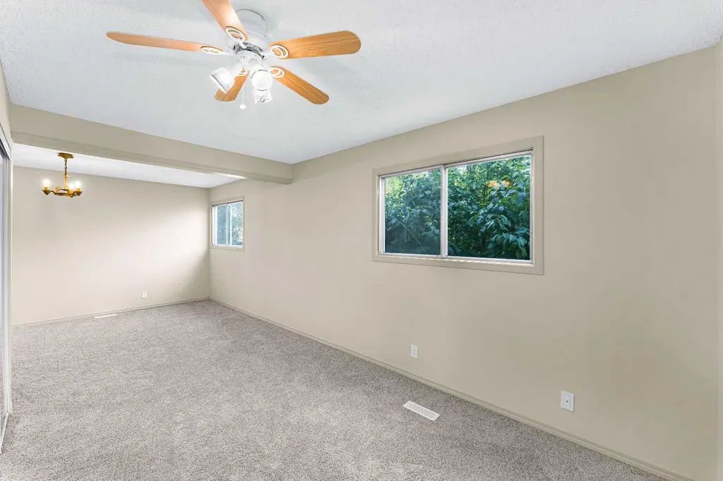 6 Woodland Close Sylvan Lake AB T4S 1L9
