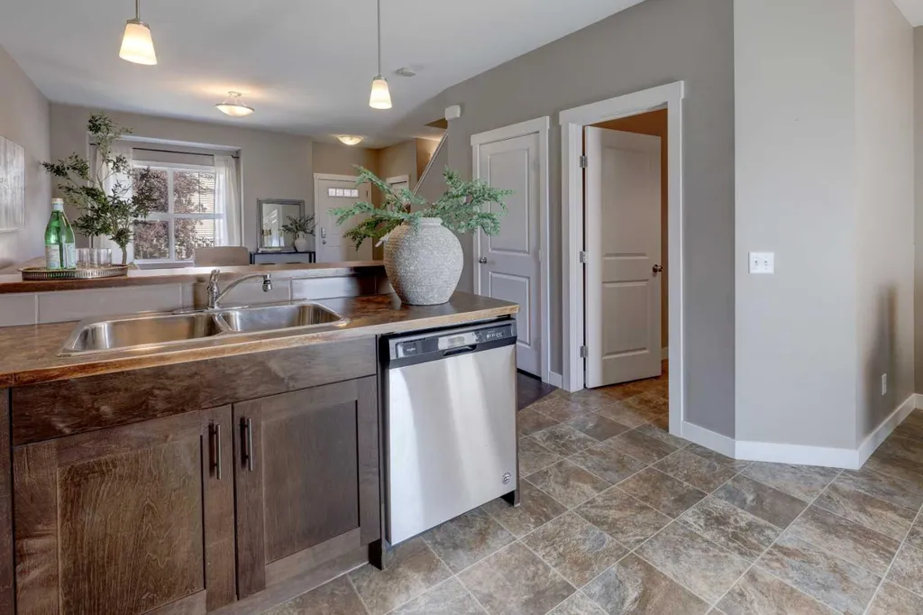 249 Ranch Ridge Meadow Strathmore AB T1P 0A9