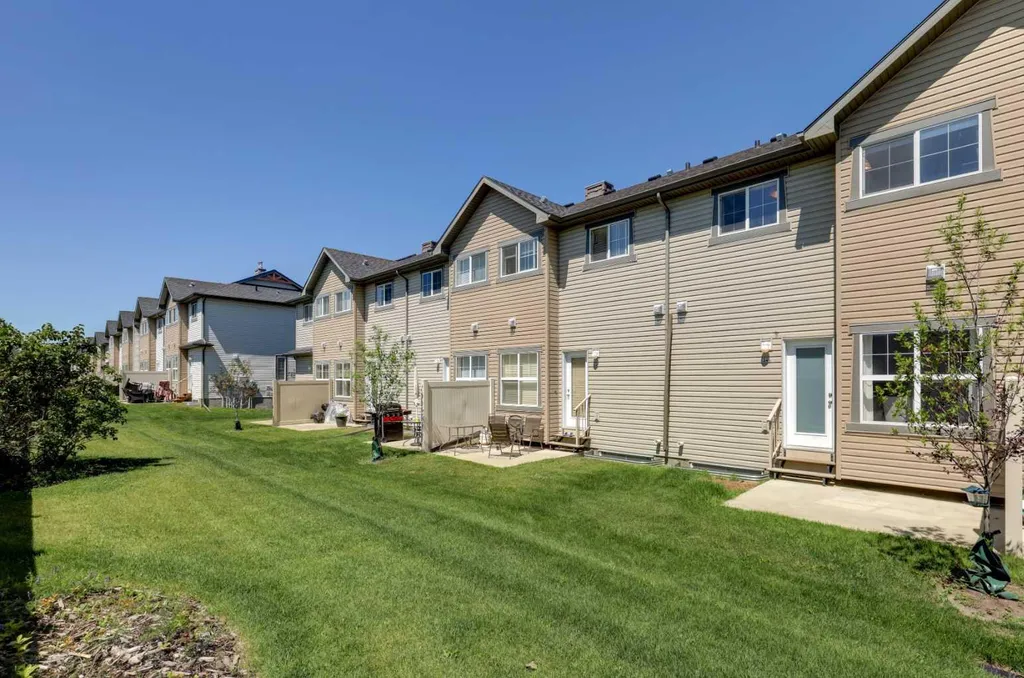 249 Ranch Ridge Meadow Strathmore AB T1P 0A9