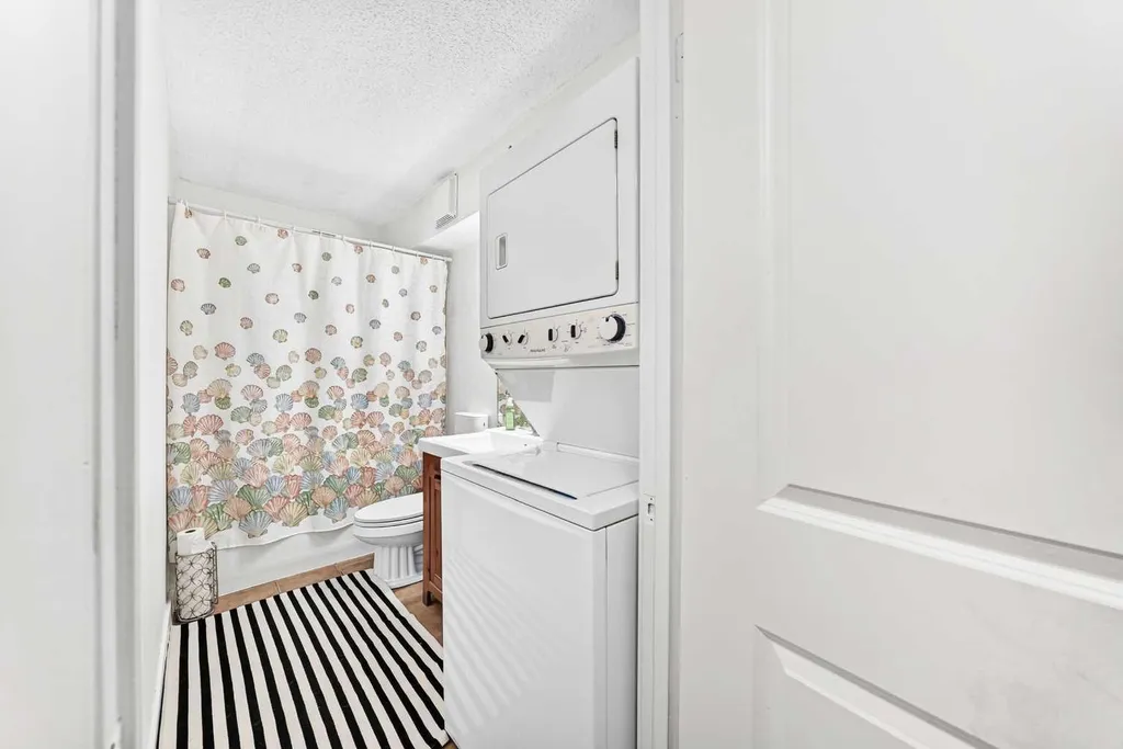 11 Bedford Drive NE Calgary AB T3K 1L2