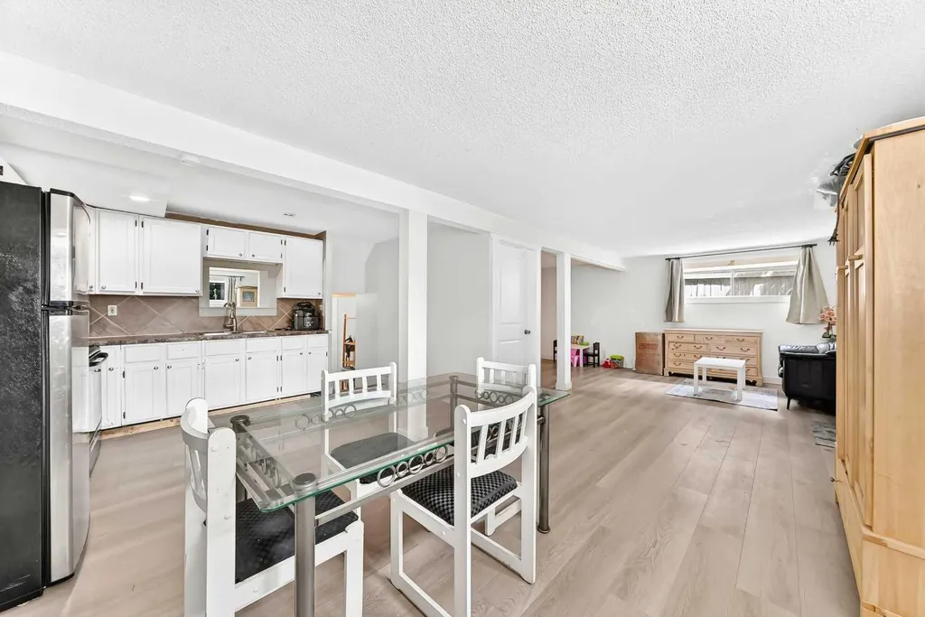 11 Bedford Drive NE Calgary AB T3K 1L2