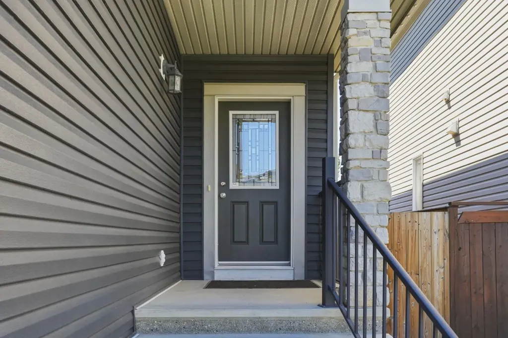 6 Evanspark Manor NW Calgary AB T3P 0J8