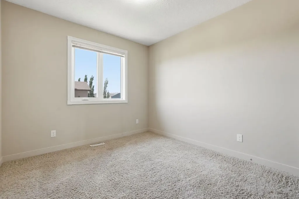 6 Evanspark Manor NW Calgary AB T3P 0J8