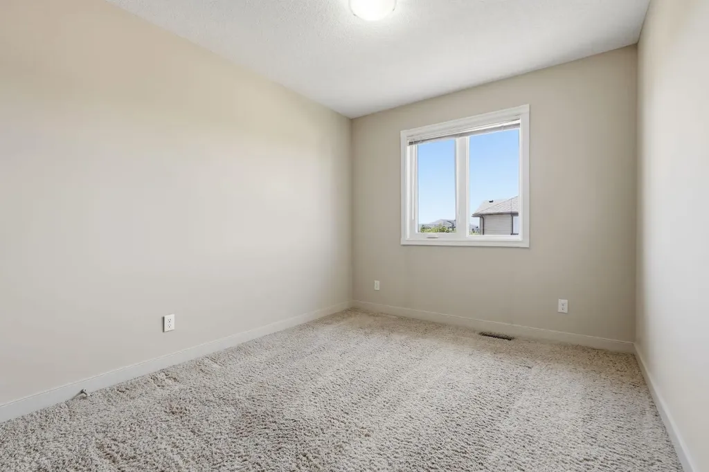 6 Evanspark Manor NW Calgary AB T3P 0J8