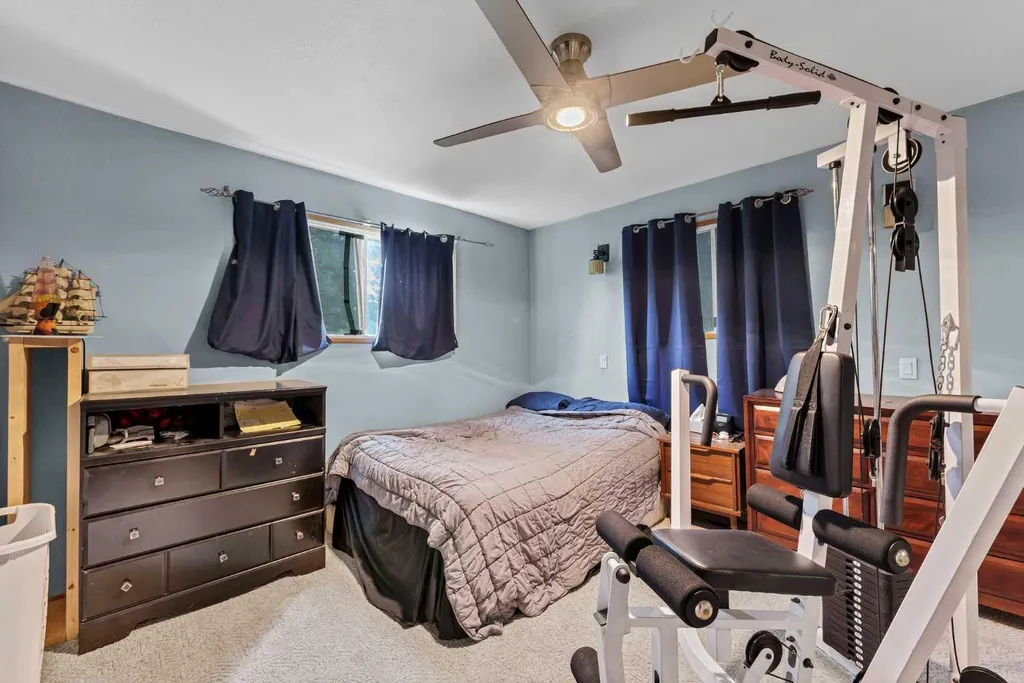 213 6 Street SE Redcliff AB T0J 2P0