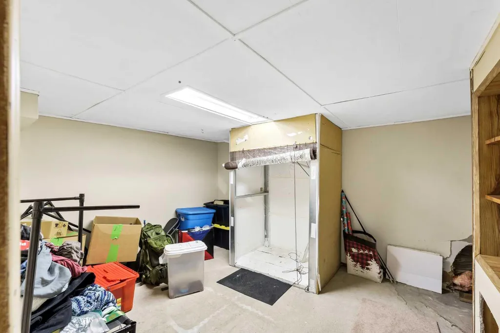 213 6 Street SE Redcliff AB T0J 2P0