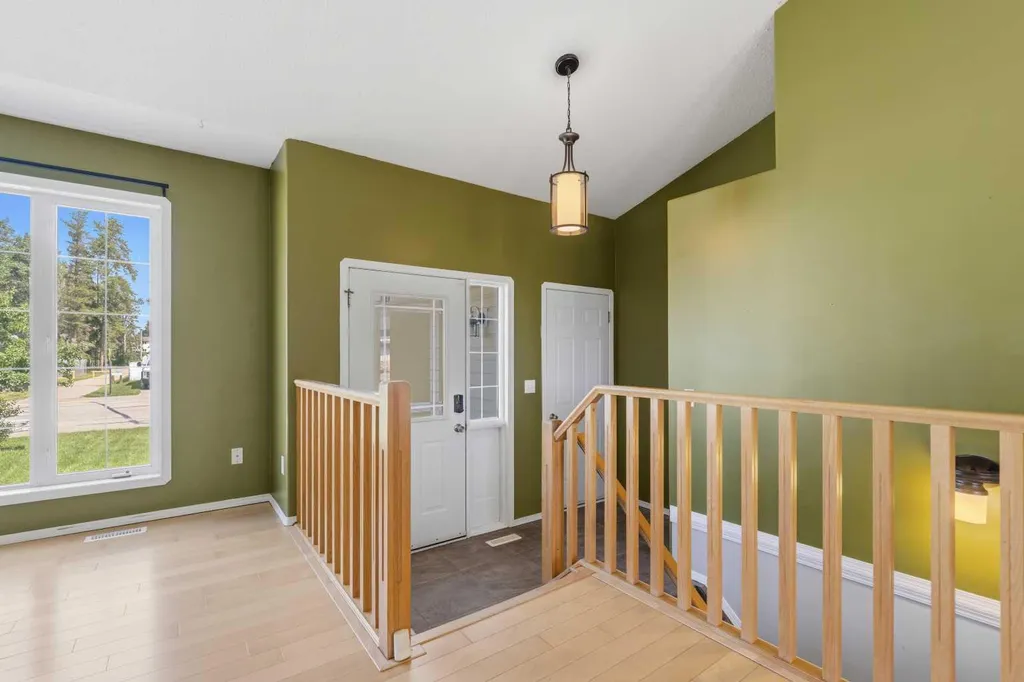 156 Park Drive Whitecourt AB T7S 1R3