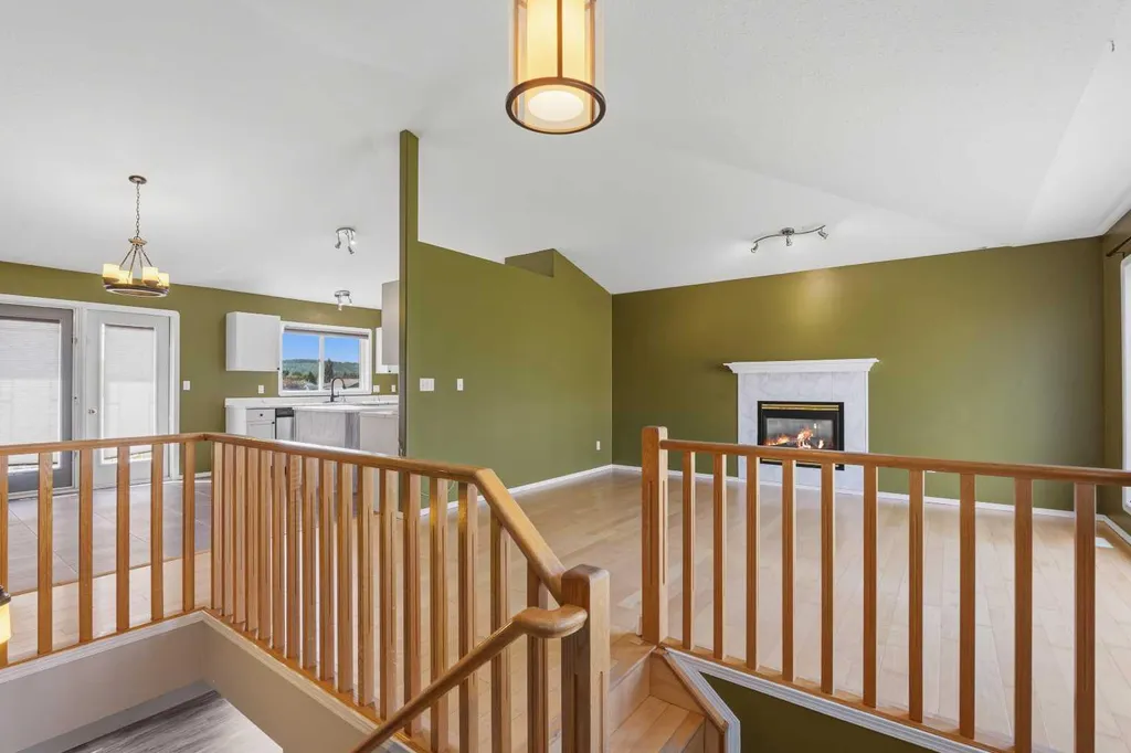 156 Park Drive Whitecourt AB T7S 1R3