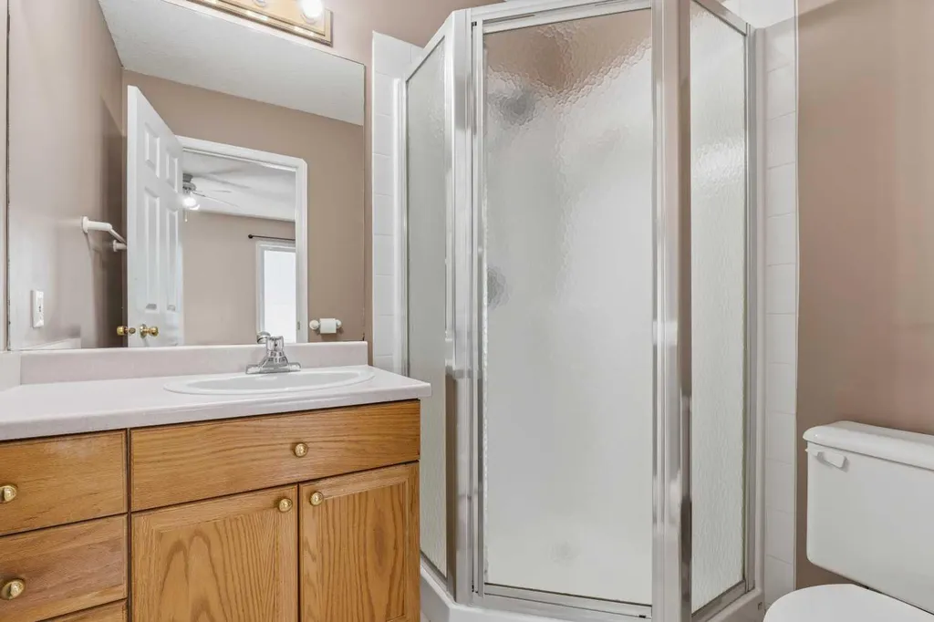 156 Park Drive Whitecourt AB T7S 1R3
