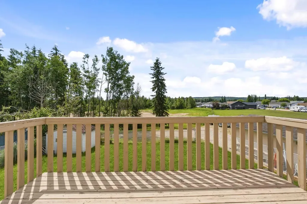 156 Park Drive Whitecourt AB T7S 1R3