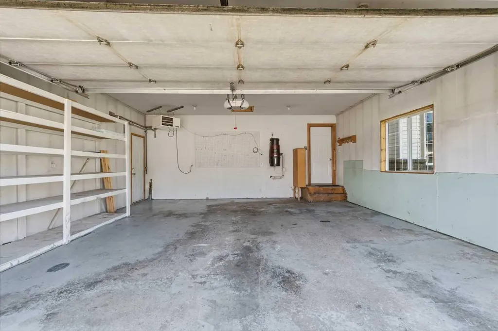 156 Park Drive Whitecourt AB T7S 1R3