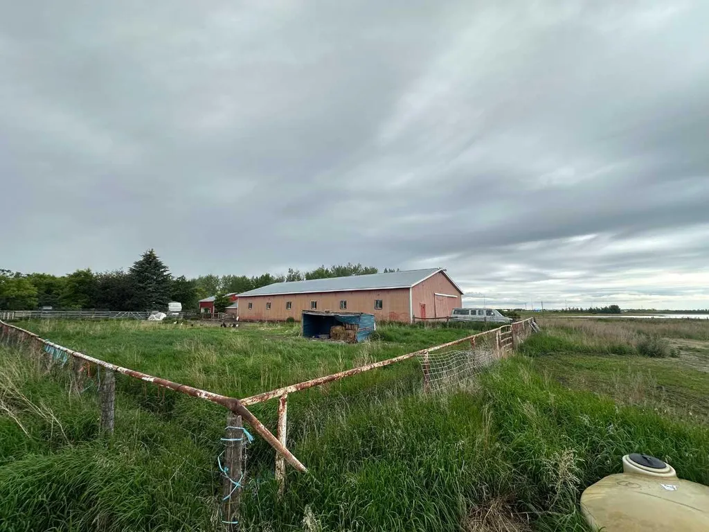 27380 Township Road 373 Rural Red Deer County AB T4E1P2