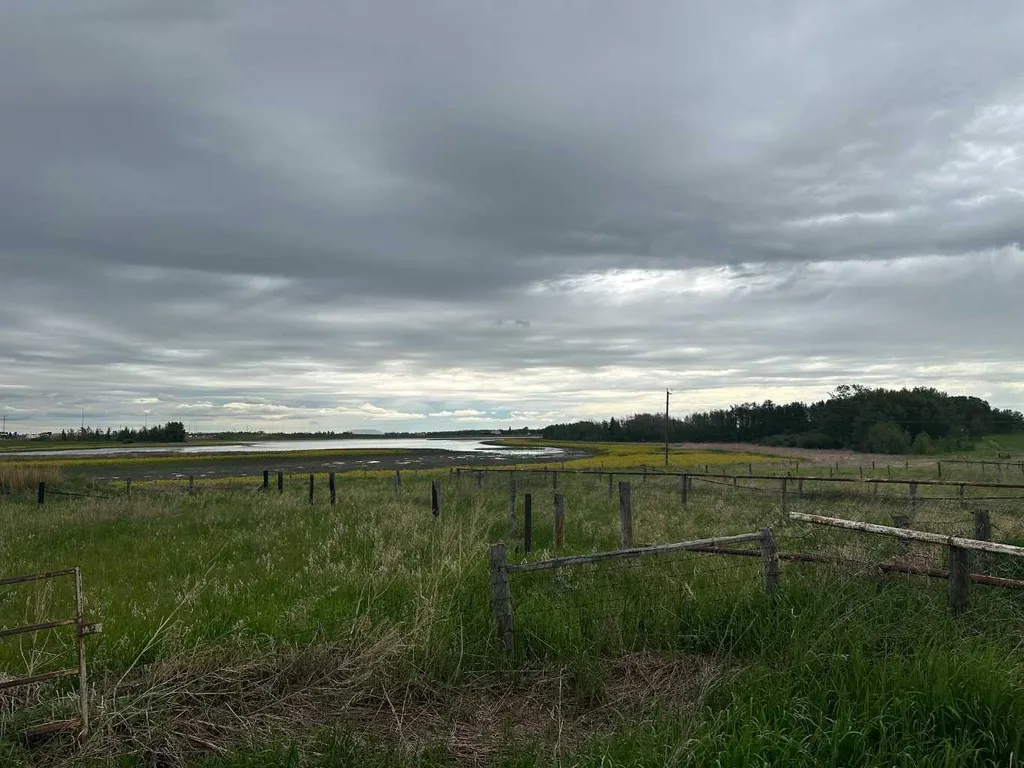 27380 Township Road 373 Rural Red Deer County AB T4E1P2