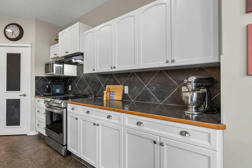 11 Chapala Square SE Calgary AB T2X 3T7