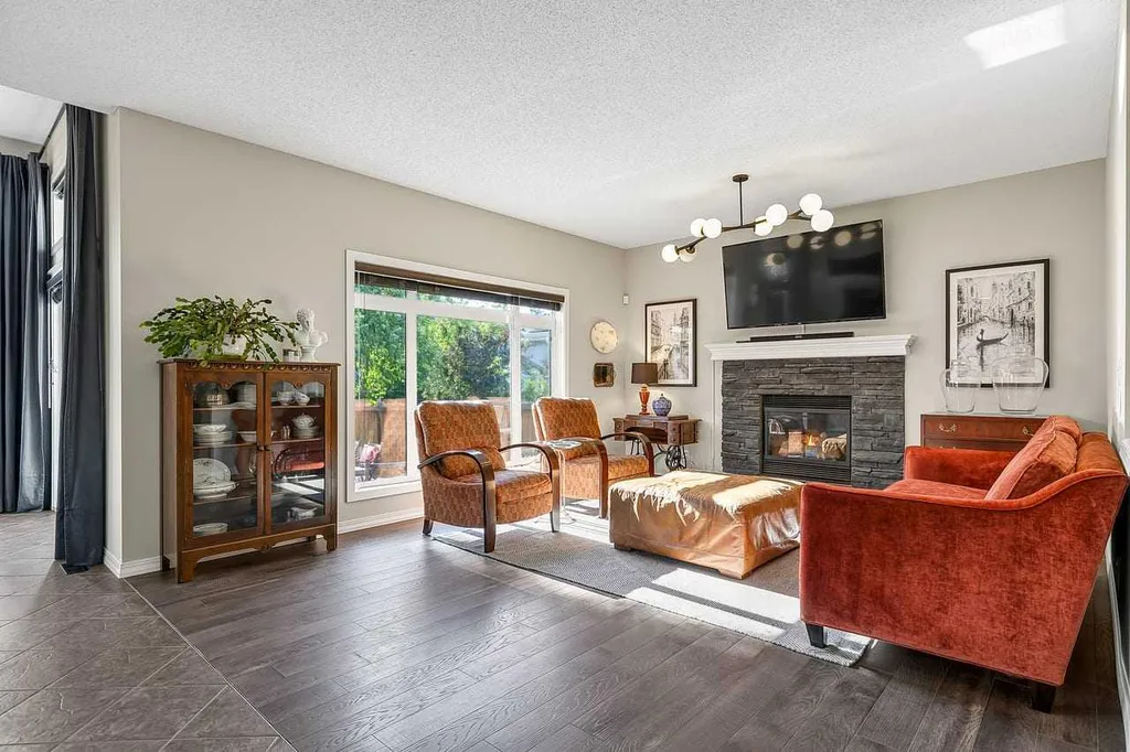 11 Chapala Square SE Calgary AB T2X 3T7