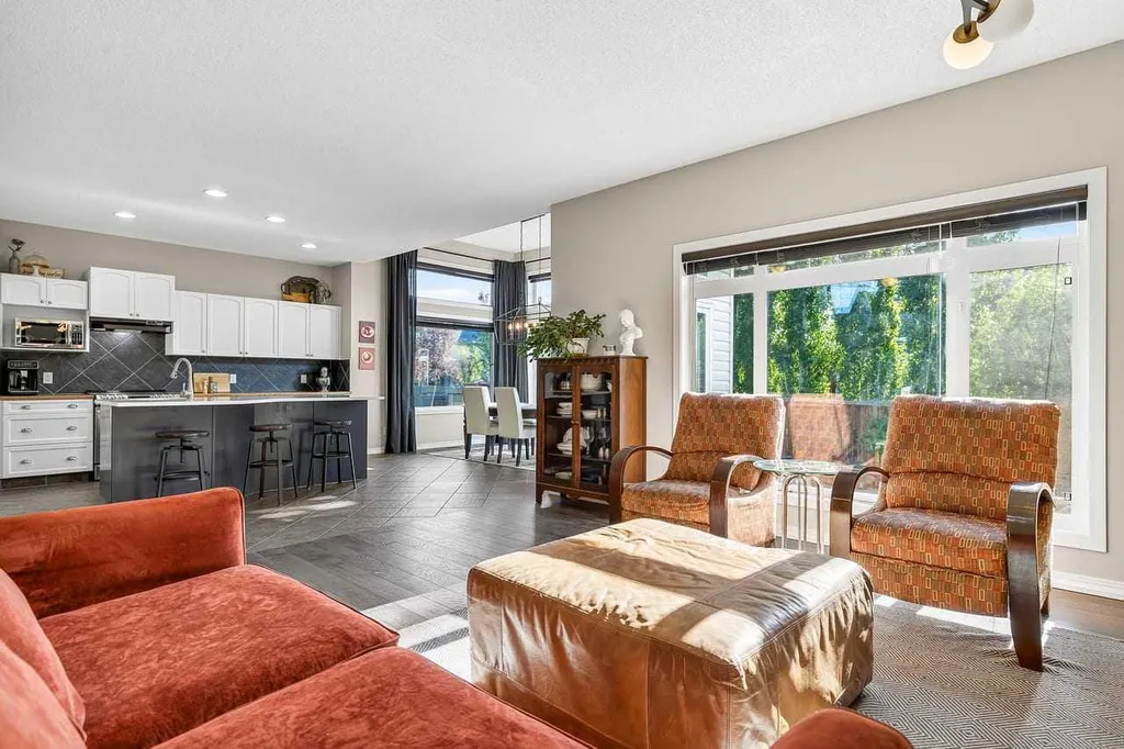 11 Chapala Square SE Calgary AB T2X 3T7