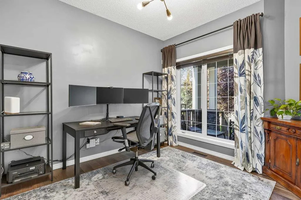 11 Chapala Square SE Calgary AB T2X 3T7