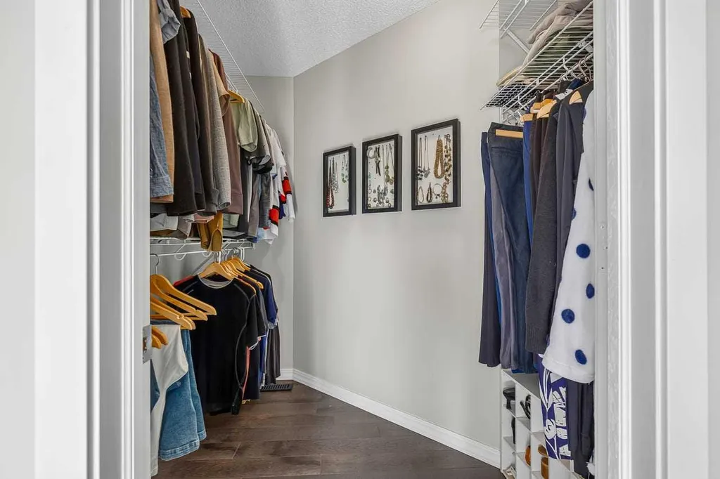 11 Chapala Square SE Calgary AB T2X 3T7