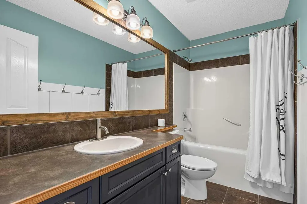 11 Chapala Square SE Calgary AB T2X 3T7