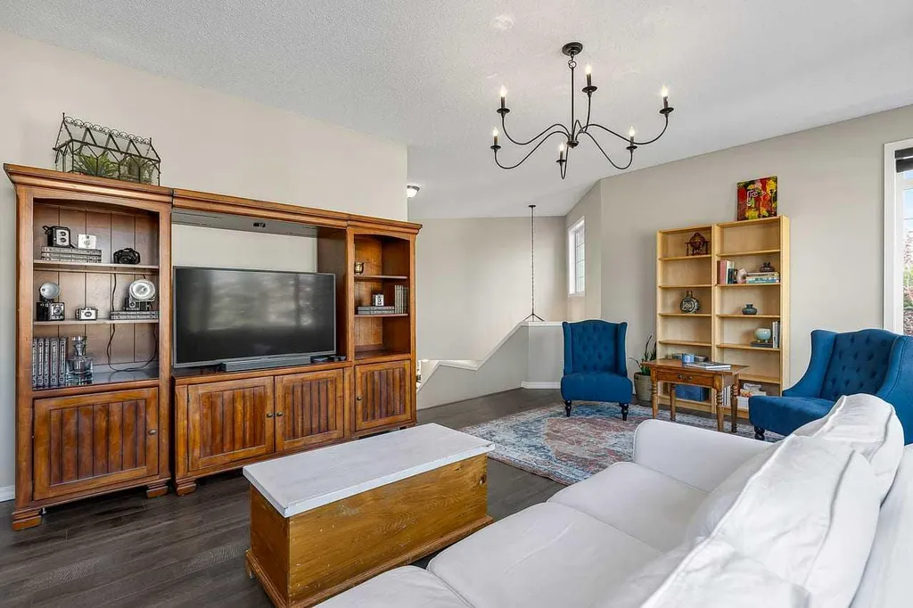 11 Chapala Square SE Calgary AB T2X 3T7