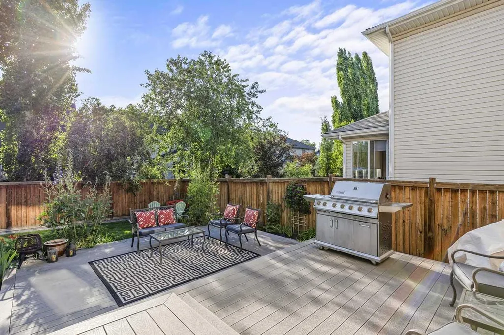 11 Chapala Square SE Calgary AB T2X 3T7