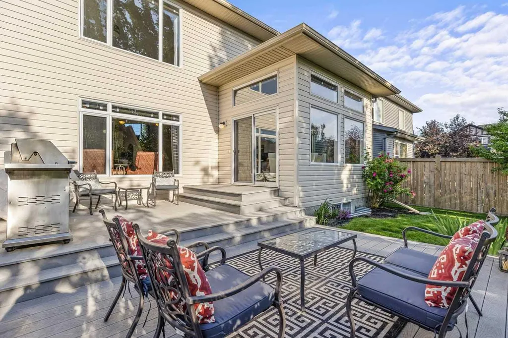 11 Chapala Square SE Calgary AB T2X 3T7