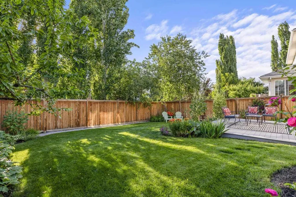 11 Chapala Square SE Calgary AB T2X 3T7