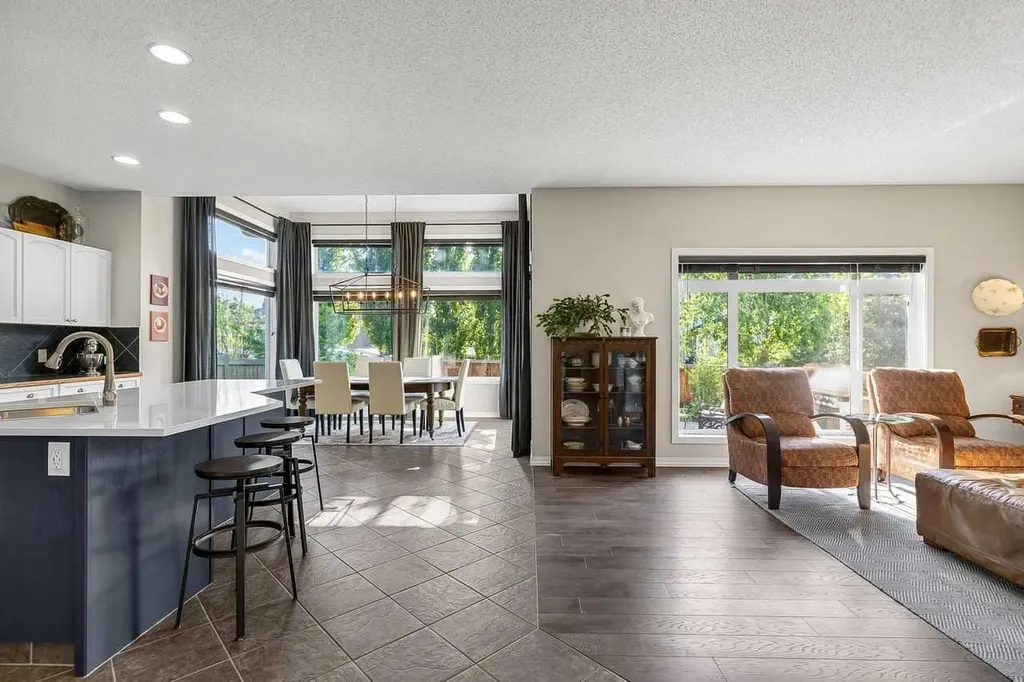 11 Chapala Square SE Calgary AB T2X 3T7