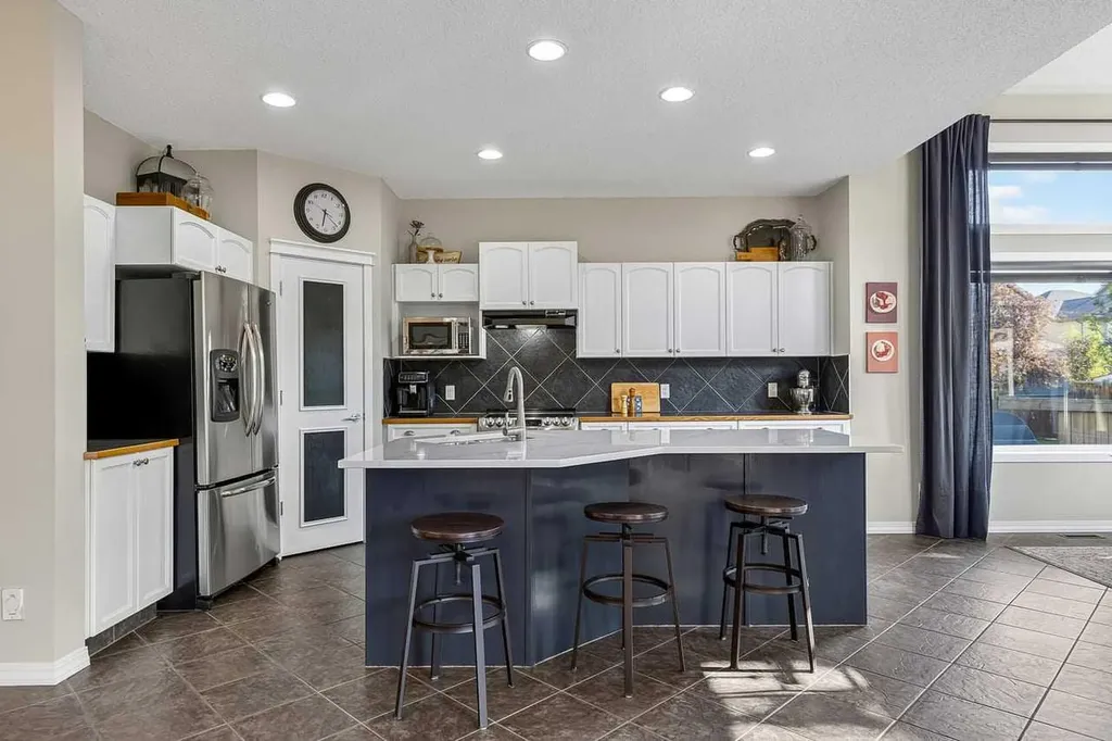 11 Chapala Square SE Calgary AB T2X 3T7