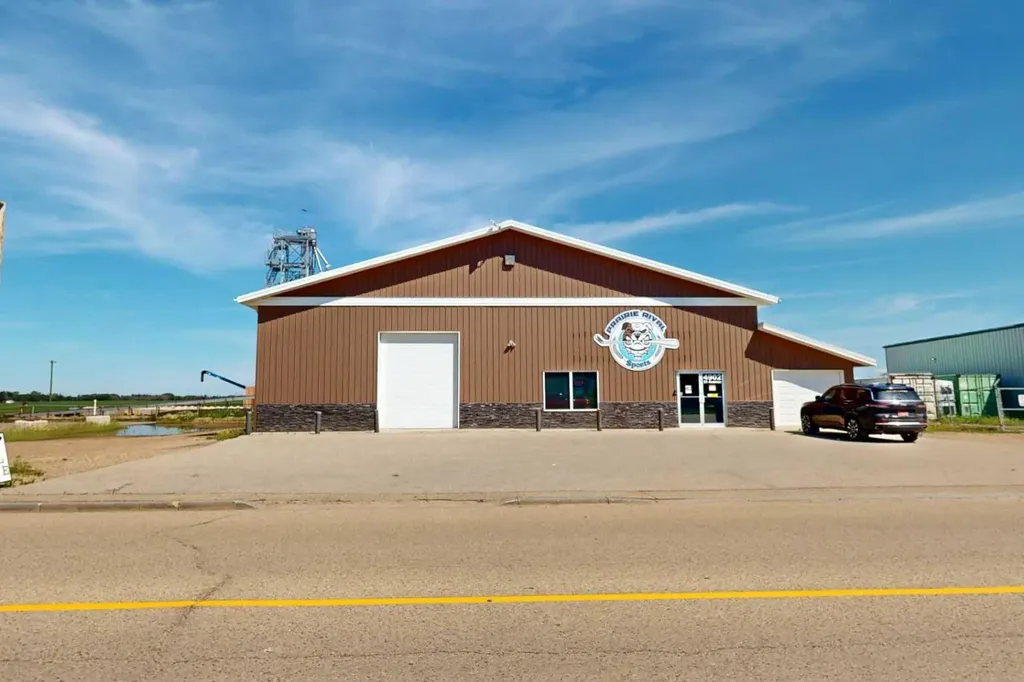 4902 51 Avenue Stettler AB T0C 2L2