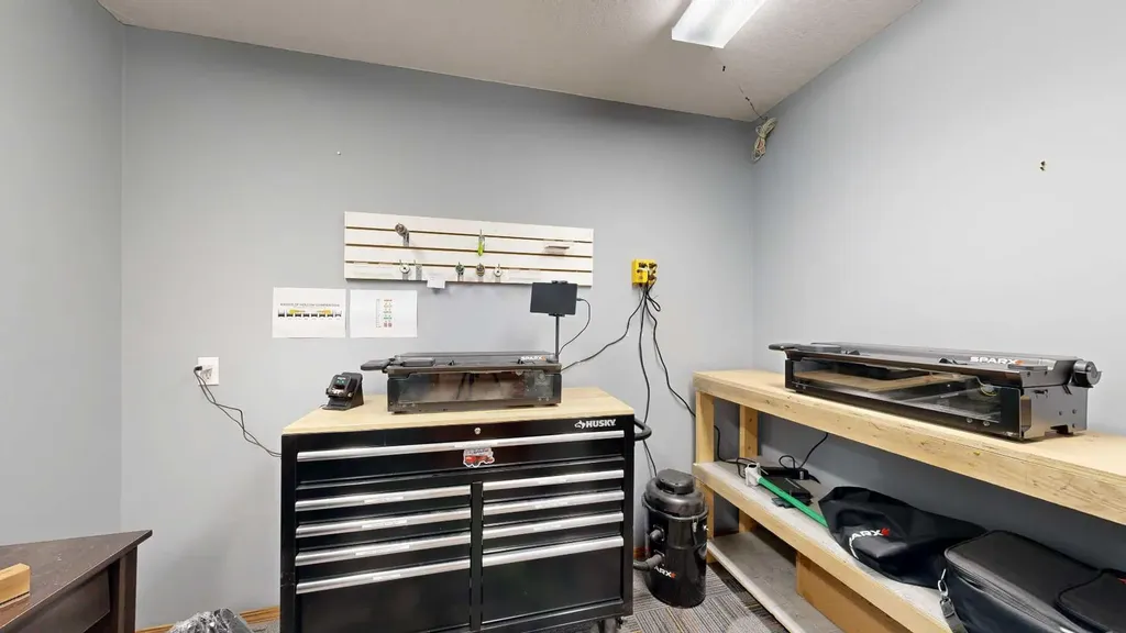 4902 51 Avenue Stettler AB T0C 2L2