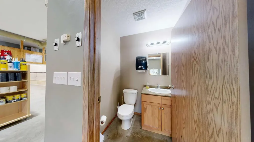 4902 51 Avenue Stettler AB T0C 2L2