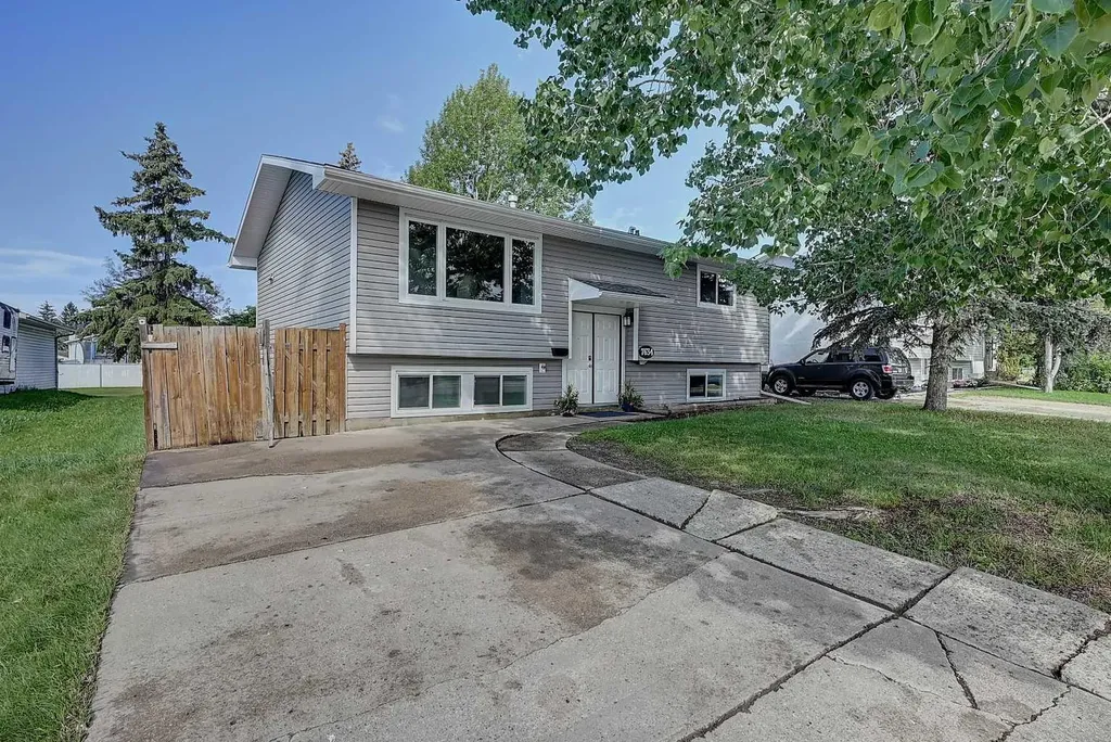 7634 Patterson Drive Grande Prairie AB T8V3Z6