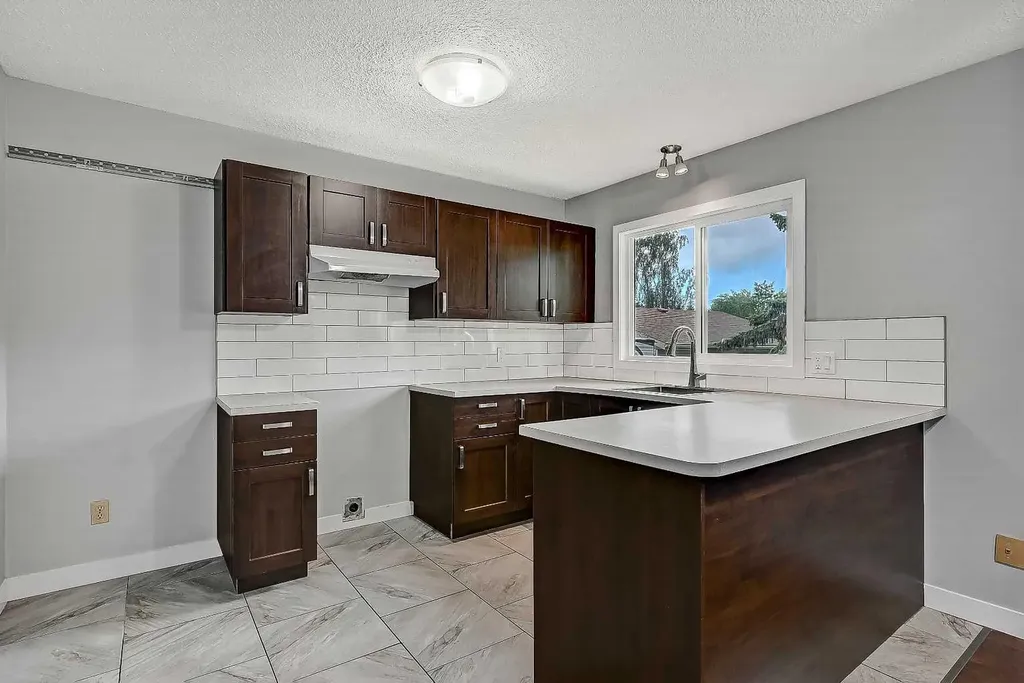 7634 Patterson Drive Grande Prairie AB T8V3Z6