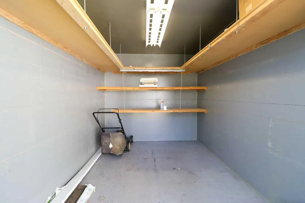 2300 13 Street N Lethbridge AB T1H 4E8