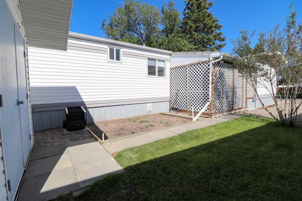 2300 13 Street N Lethbridge AB T1H 4E8