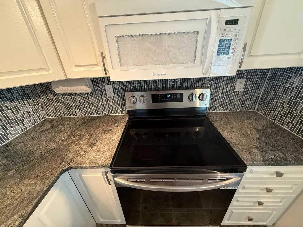 2300 13 Street N Lethbridge AB T1H 4E8