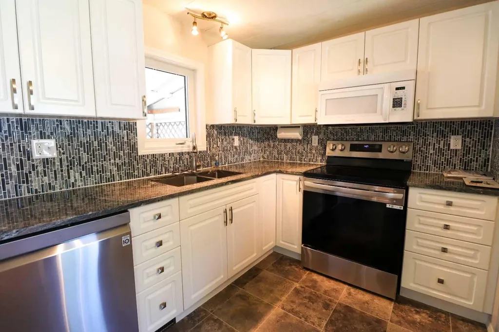 2300 13 Street N Lethbridge AB T1H 4E8