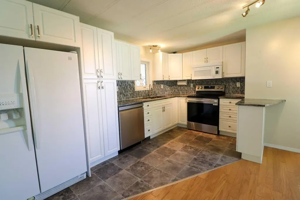2300 13 Street N Lethbridge AB T1H 4E8