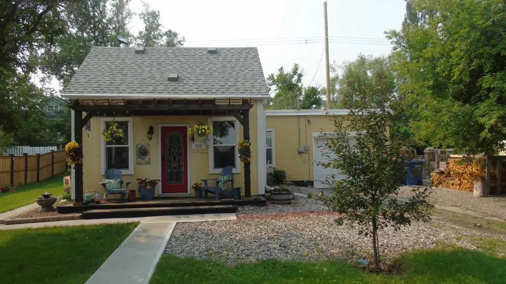 536 22 Street Fort Macleod AB T0L 0Z0